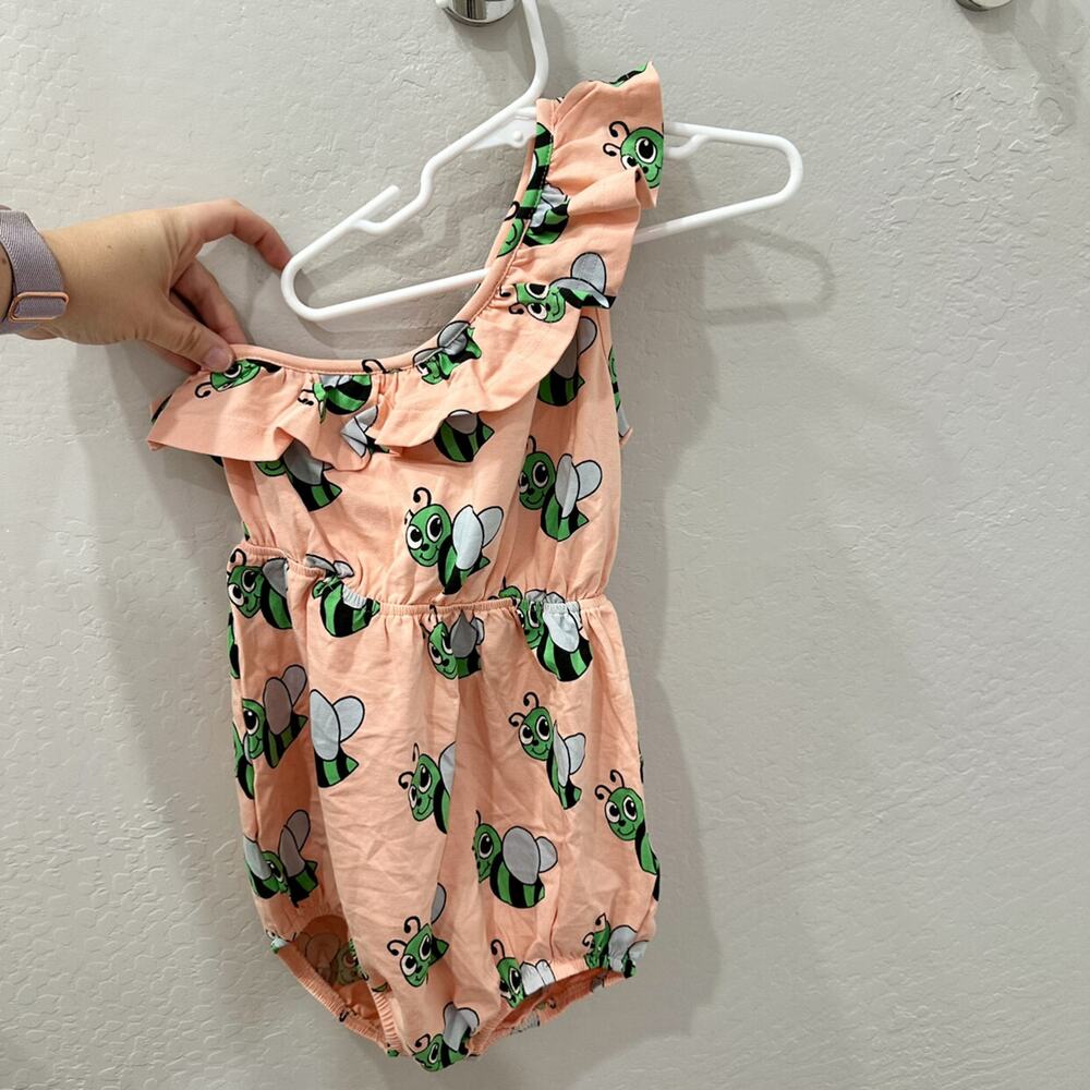 NWT Hugo Loves Tiki Peach Bees One Shoulder Romper